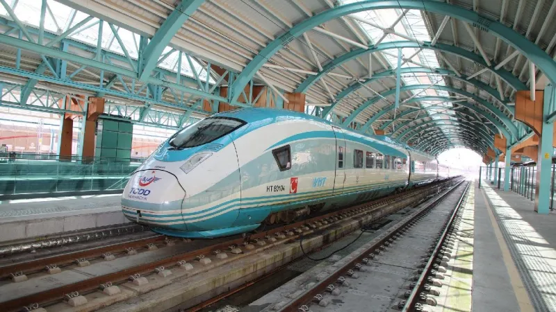 Bakan Uraloğlu: Hızlı tren hatları ile 99 milyon yolcuya hizmet verdik