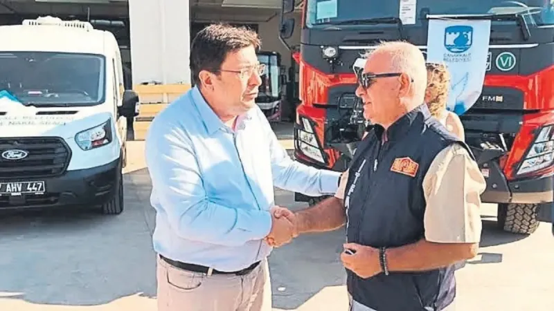 Çanakkale'de 22 milyonluk itfaiye aracı yangınlarda İtfaiye Müdürü Olcay Runa'nın villasına gitti! Alevler hem üç evi hem de aracı küle çevirdi