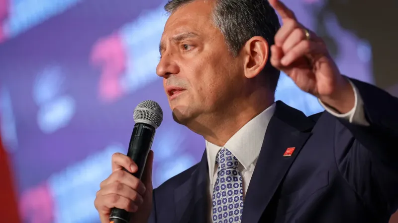 'CHP’ye kayyum atanır mı?' Özgür Özel'den çarpıcı açıklama