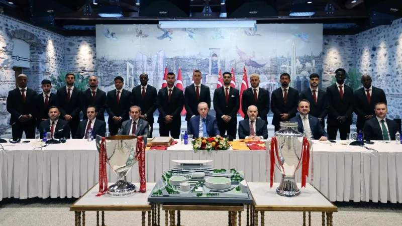 Cumhurbaşkanı Erdoğan, Galatasaray futbol takımını kabul etti