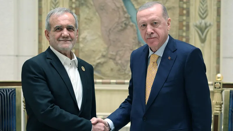 Cumhurbaşkanı Erdoğan, İran Cumhurbaşkanı Pezeşkiyan ile telefonda görüştü