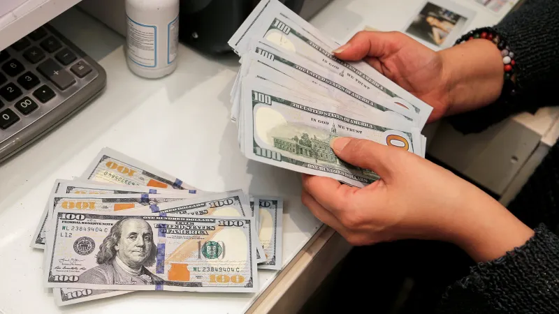 Dolar Yerinde Durdu, Euro Çakıldı! İşte Güncel Kur Fiyatları