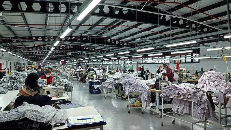 Enflasyon altında kalan sektör, zammı etikete yansıtıyor; hazır giyimde 2026’da en az yüzde 30 artış bekleniyor