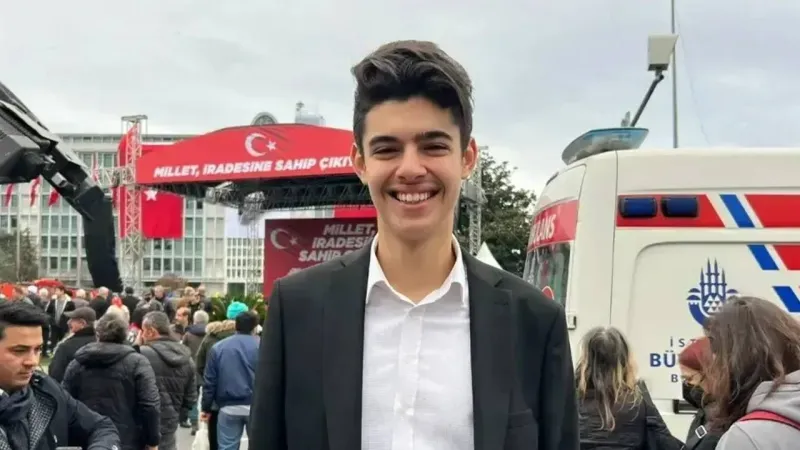 “Her şey çok güzel olacak” sloganının mimarı Berkay Gezgin, 19 Mayıs’ta seslendi: Umutsuzluğu aşacağız