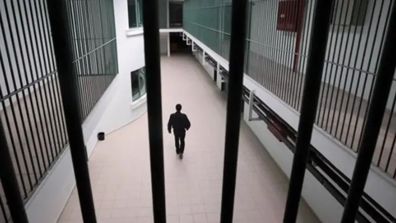 İnfaz düzenlemesi y! 19 binden fazla mahkumun tahliyesi başladı | Cezaevleri önünde hareketlilik