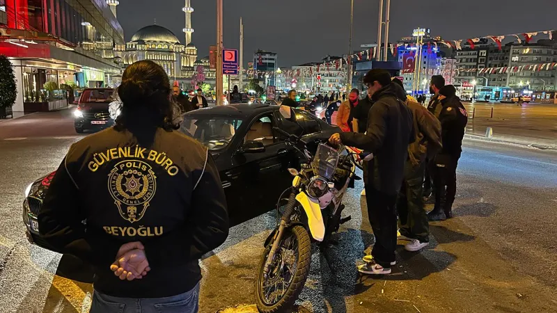 İstanbul'da huzur operasyonu: 1036 gözaltı