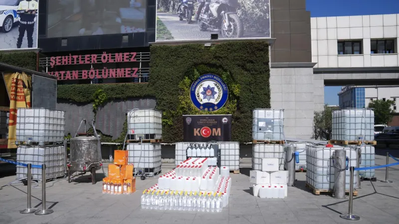 İstanbul'da Sahte İçki Baskını! 9 Kişi Gözaltında!