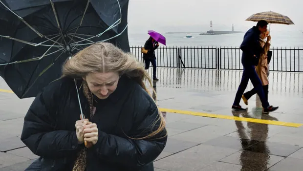 Meteoroloji'den kuvvetli yağış ve kar uyarısı! Hava sıcaklığı 4 derece düşecek