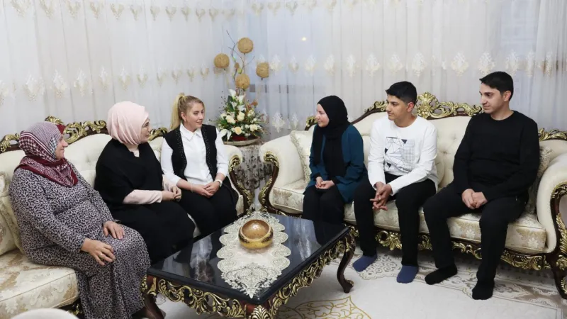 Emine Erdoğan, 15 Temmuz Şehit Ailesinin İftar Sofrasında