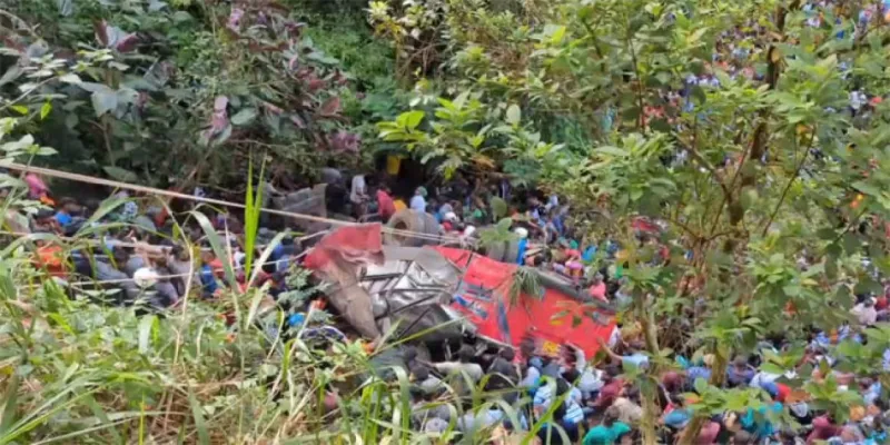 Sri Lanka'da Otobüs Faciası: 21 Ölü! Şok Detaylar