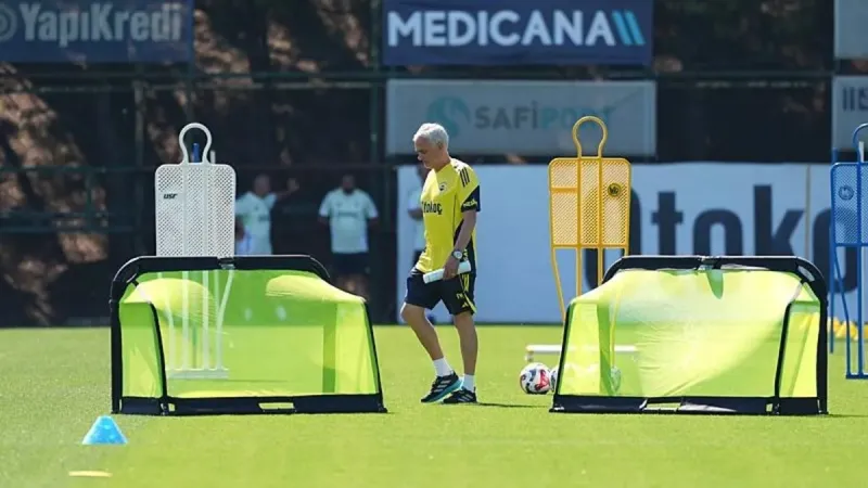 Mourinho'dan Transfer Hamlesi! Archie Brown Fenerbahçe'ye mi?