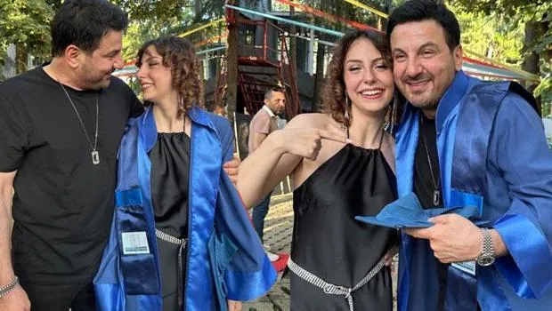 Ünlü şarkıcının mutlu günü: Benim güzel kızım mezun oldu!