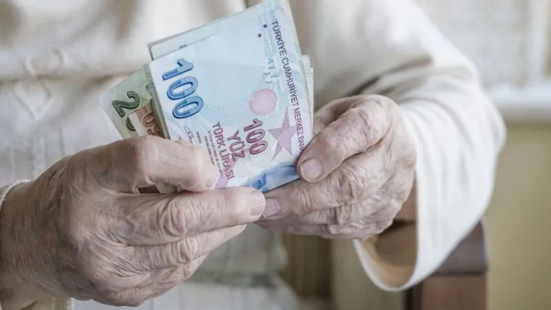 Yargıtay'dan emekli aylıklarına ilişkin kritik karar; banka blokesine onay verildi