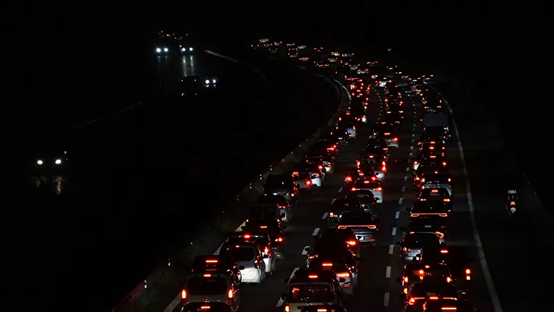 Yollarda bayram tatilinden dönüş yoğunluğu başladı